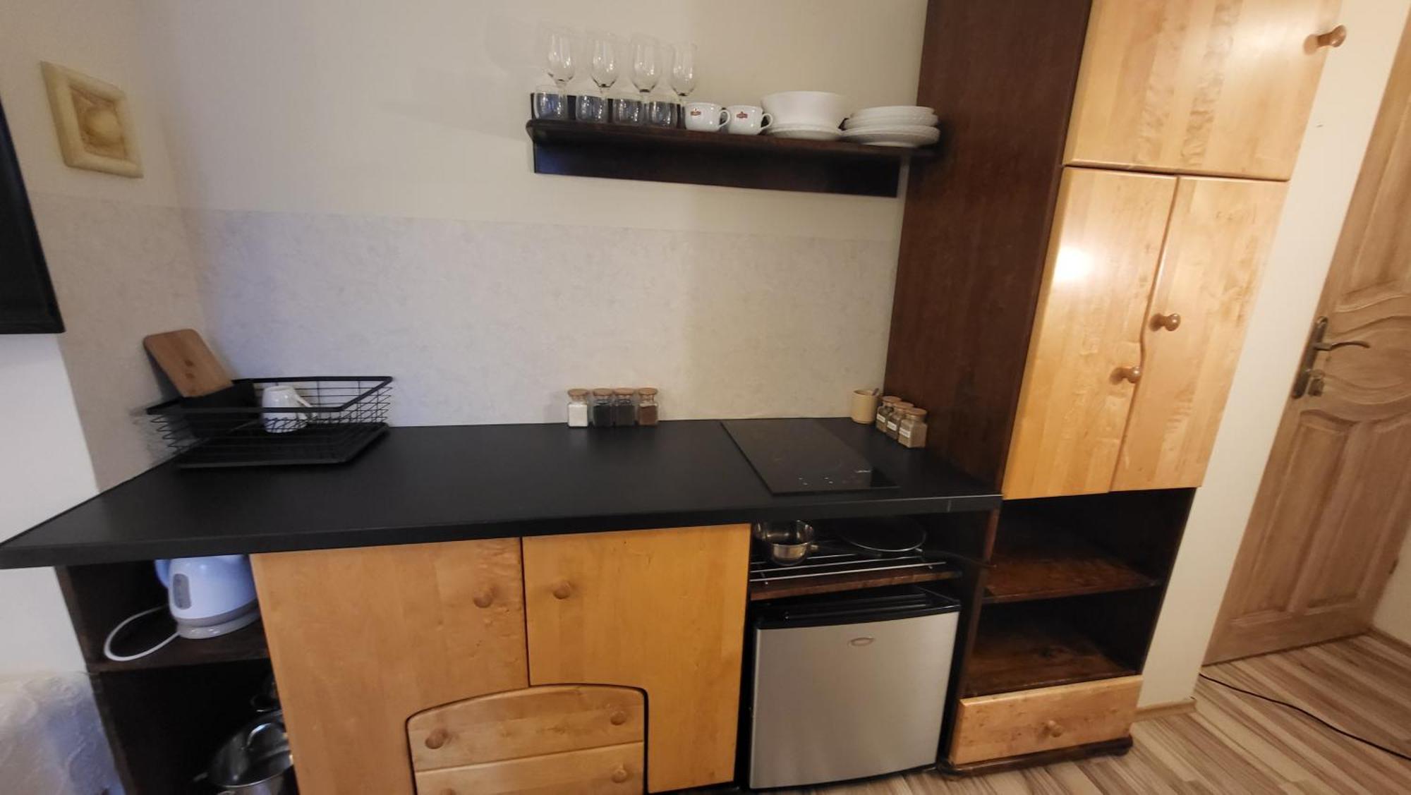 Aven'A Pokoje Goscinne Z Basenem Ujście-Darłowskie Esterno foto
